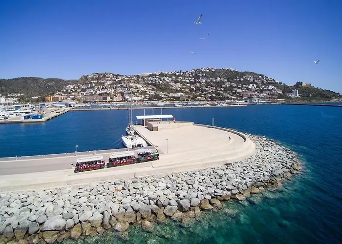 Global Immo 3329 Royal Marine I アパート *